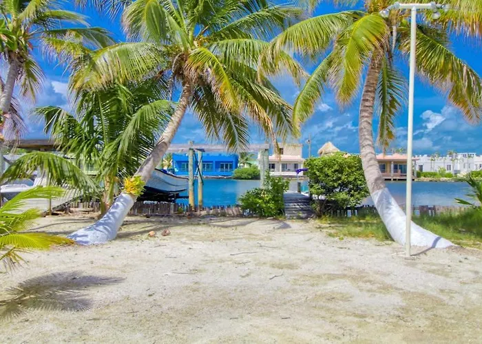E303 Mara Laguna San Pedro (Ambergris Caye)